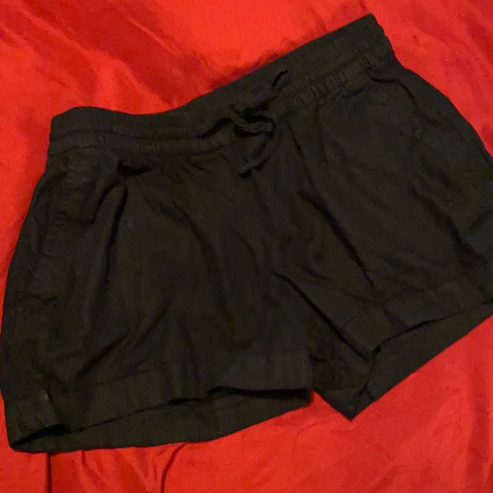 Black drawstring linen shorts